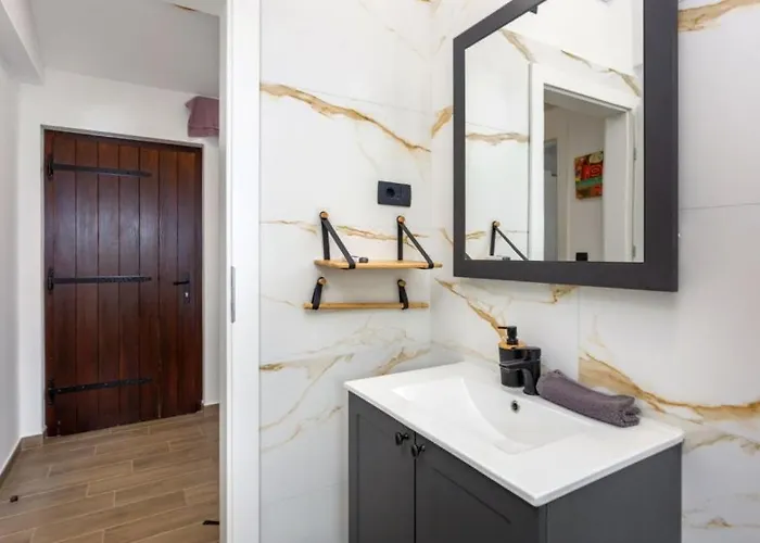 Beautiful Casa Dea With Pool In Opatija Villa *
